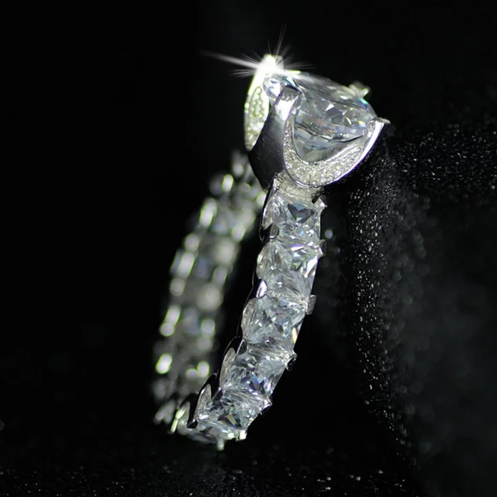 SOLID 925 STERLING SILVER DIAMOND RING, CUTE RING, SHINY RING. - Picture 6 of 7